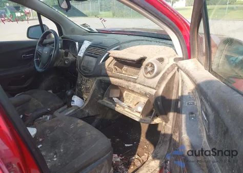 2015 Chevrolet Trax 1Ls z USA, uszkodzony, nr VIN KL7CJKSB1FB244867